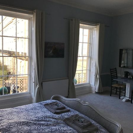 Regency Rooms Guesthouse 切尔滕纳姆 外观 照片