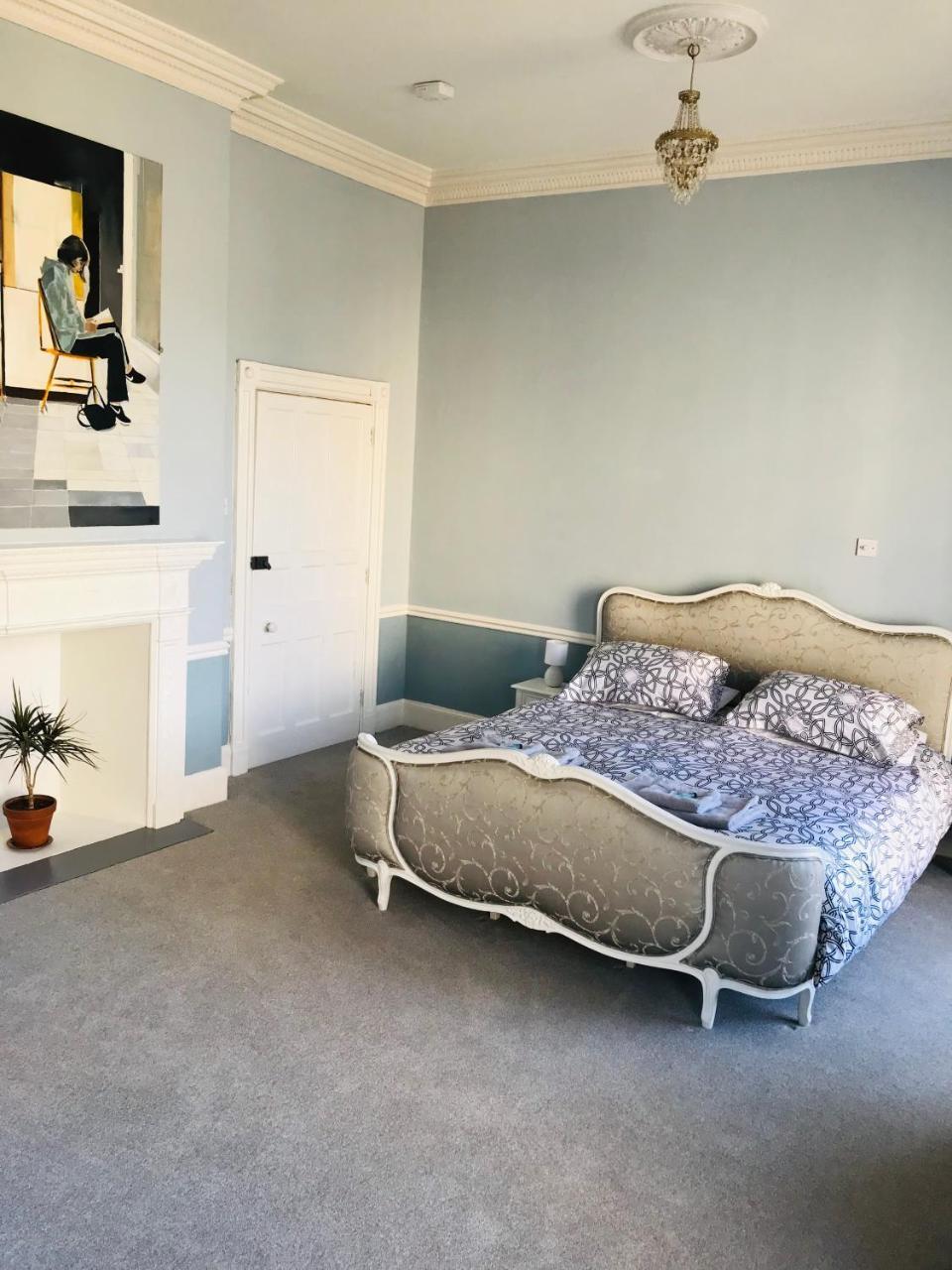 Regency Rooms Guesthouse 切尔滕纳姆 外观 照片
