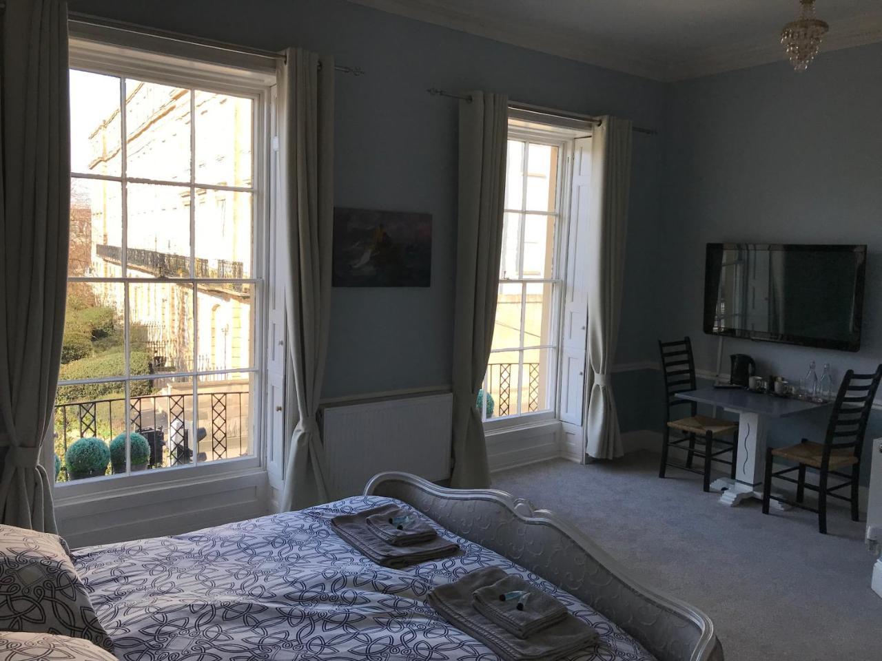 Regency Rooms Guesthouse 切尔滕纳姆 外观 照片